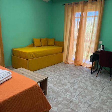 Domus Arco Romano Guest House 이트리 외부 사진