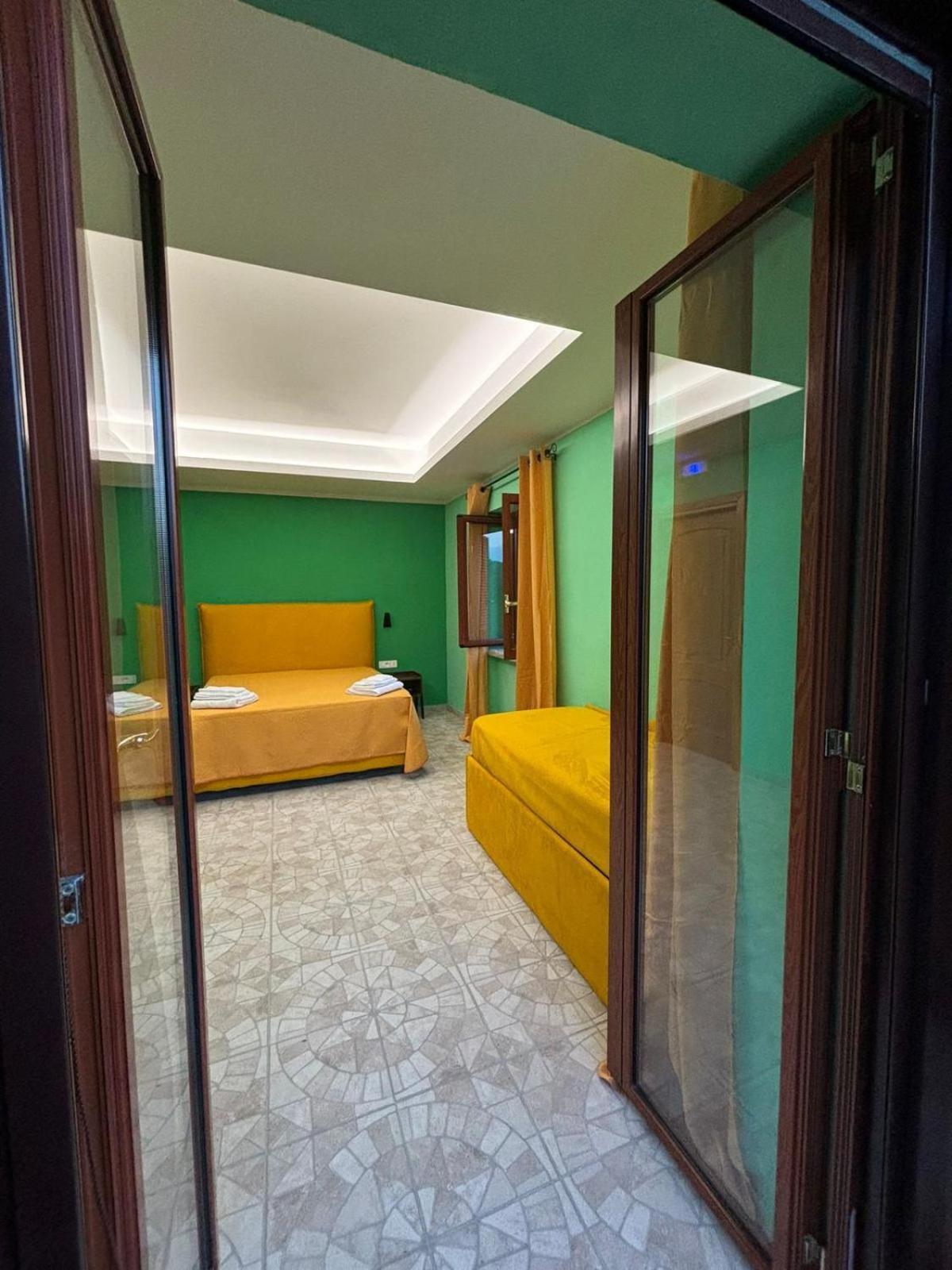 Domus Arco Romano Guest House 이트리 외부 사진