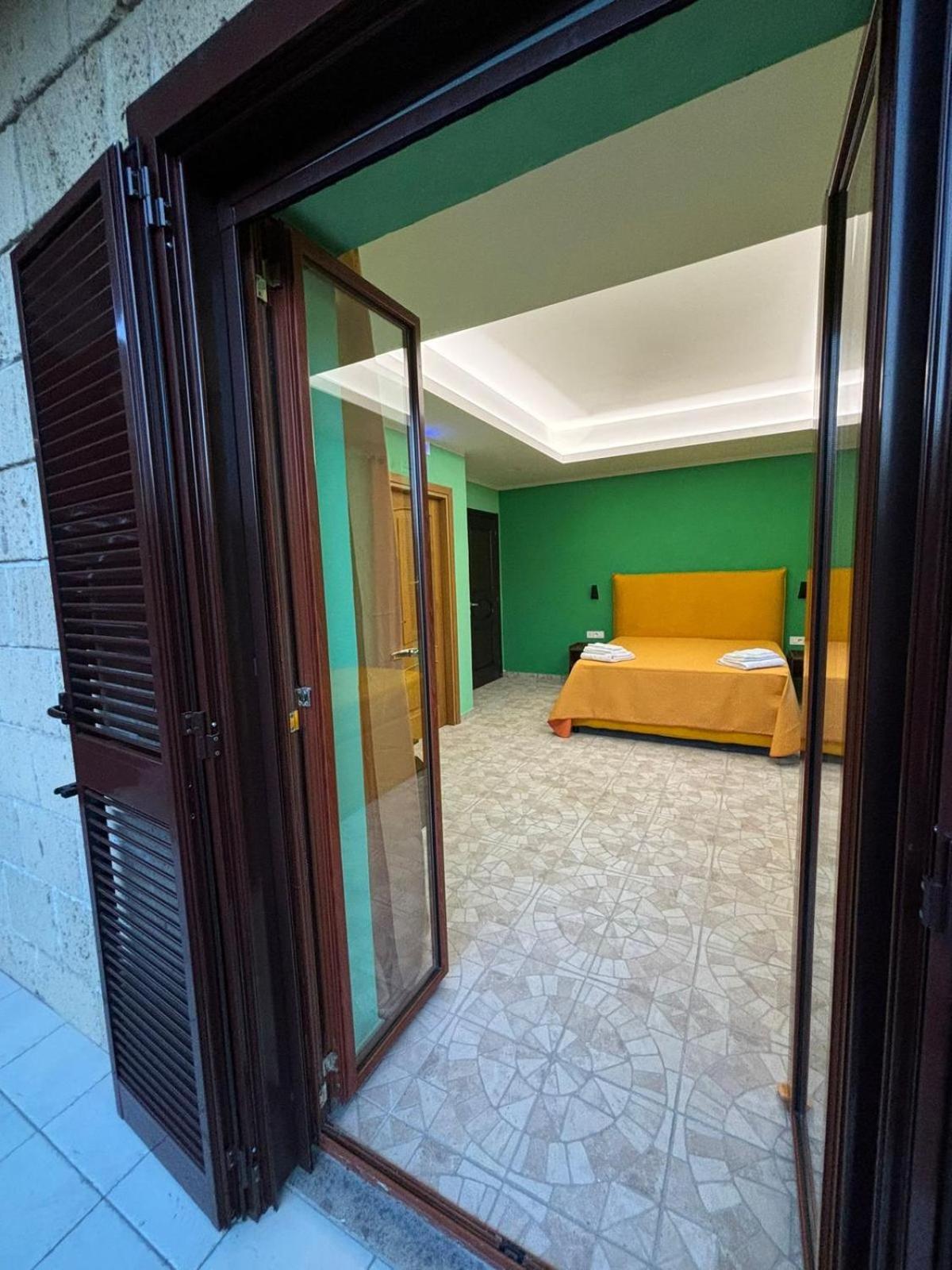Domus Arco Romano Guest House 이트리 외부 사진