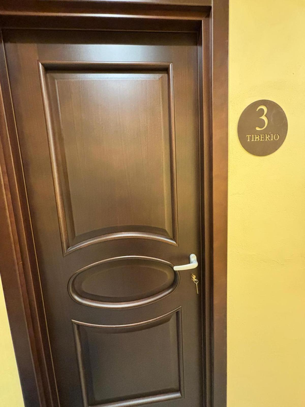 Domus Arco Romano Guest House 이트리 외부 사진