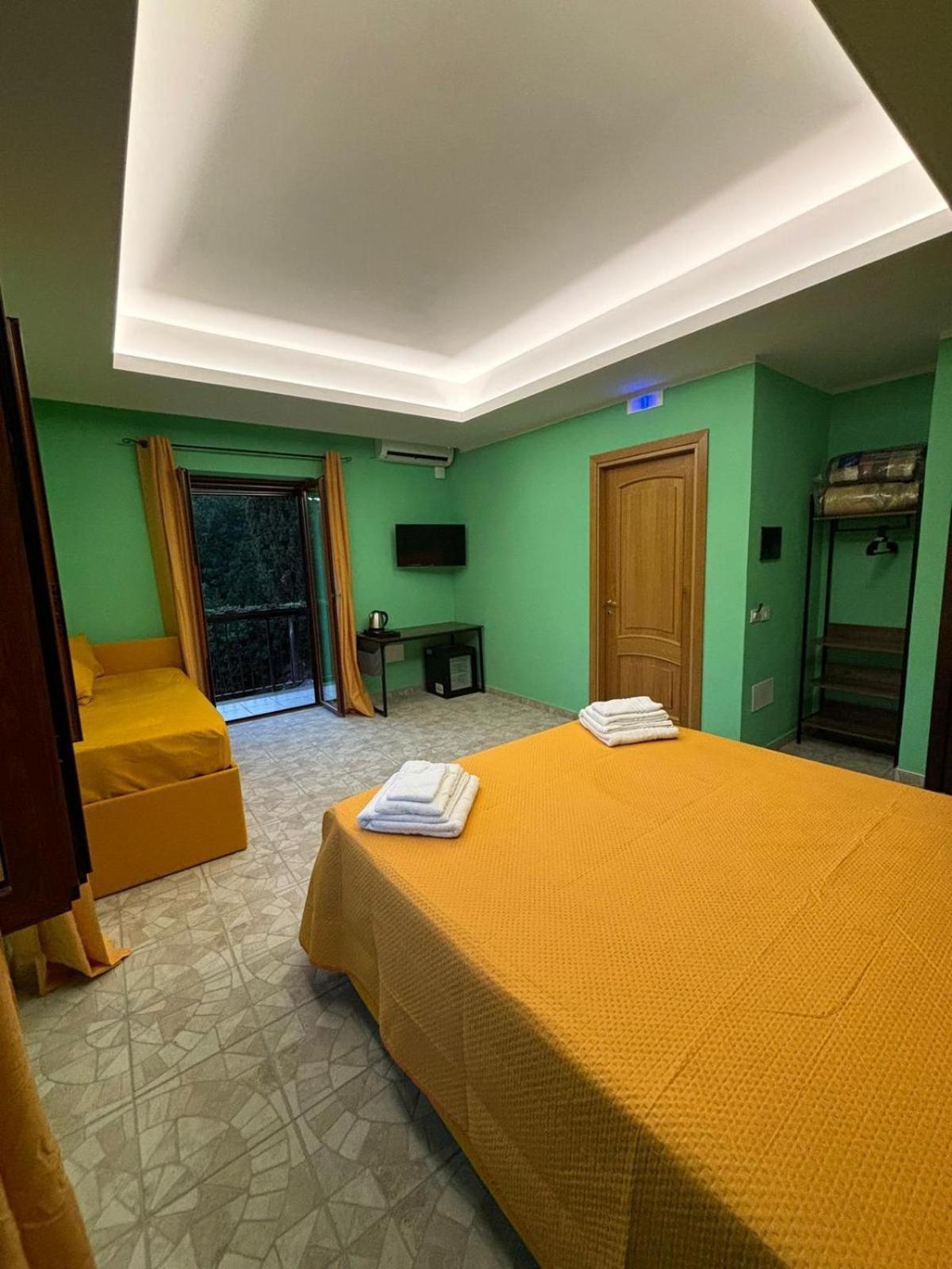 Domus Arco Romano Guest House 이트리 외부 사진