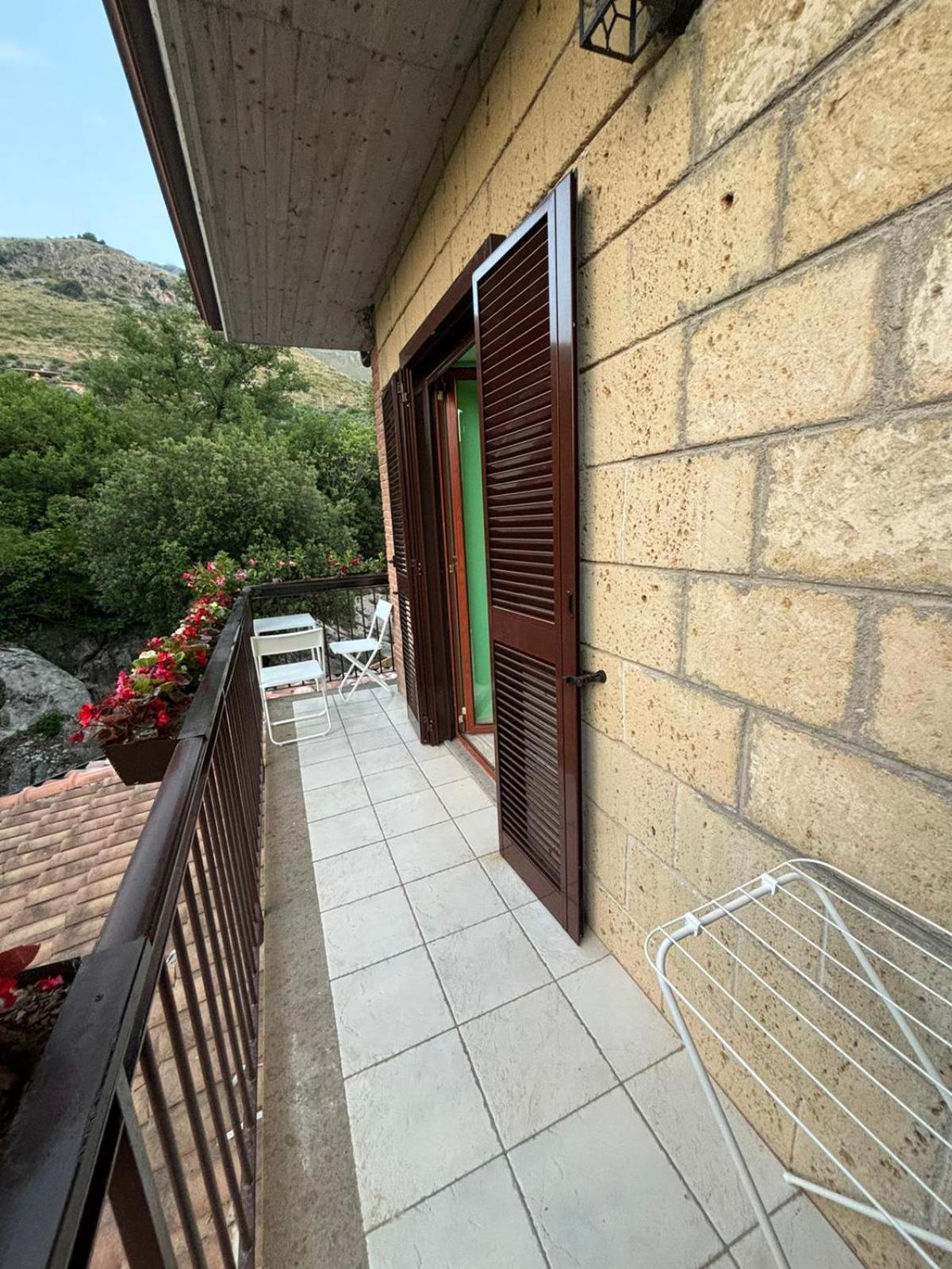 Domus Arco Romano Guest House 이트리 외부 사진