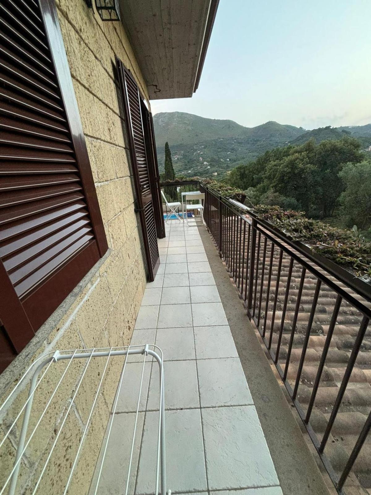 Domus Arco Romano Guest House 이트리 외부 사진