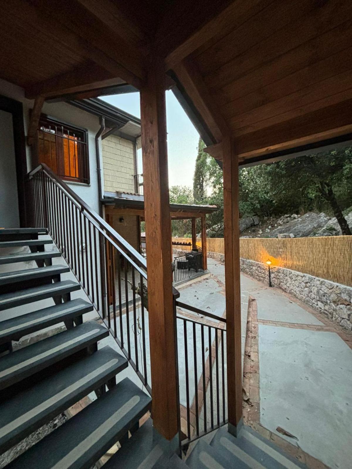 Domus Arco Romano Guest House 이트리 외부 사진