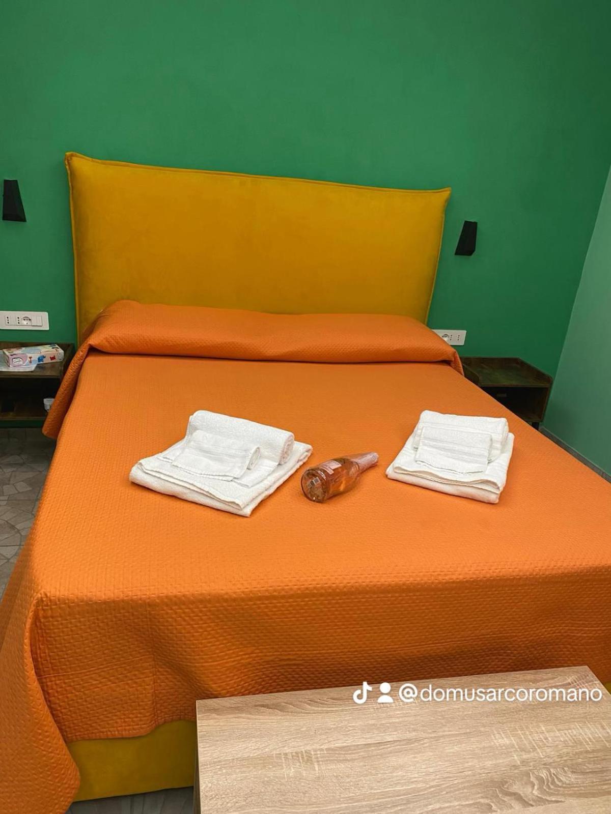 Domus Arco Romano Guest House 이트리 외부 사진
